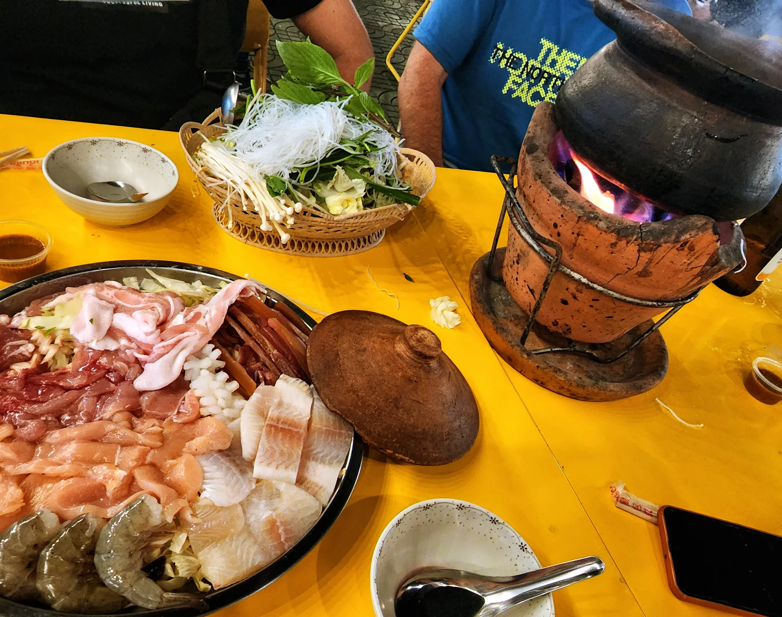 fondue-thailandaise-night-market-chiang-rai