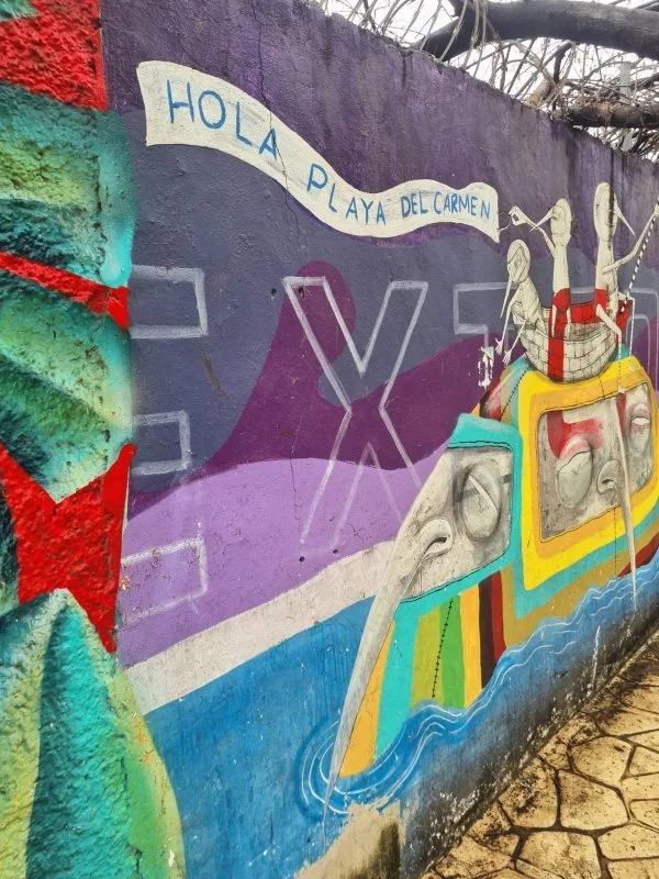 street art sur un mur de playa del carmen