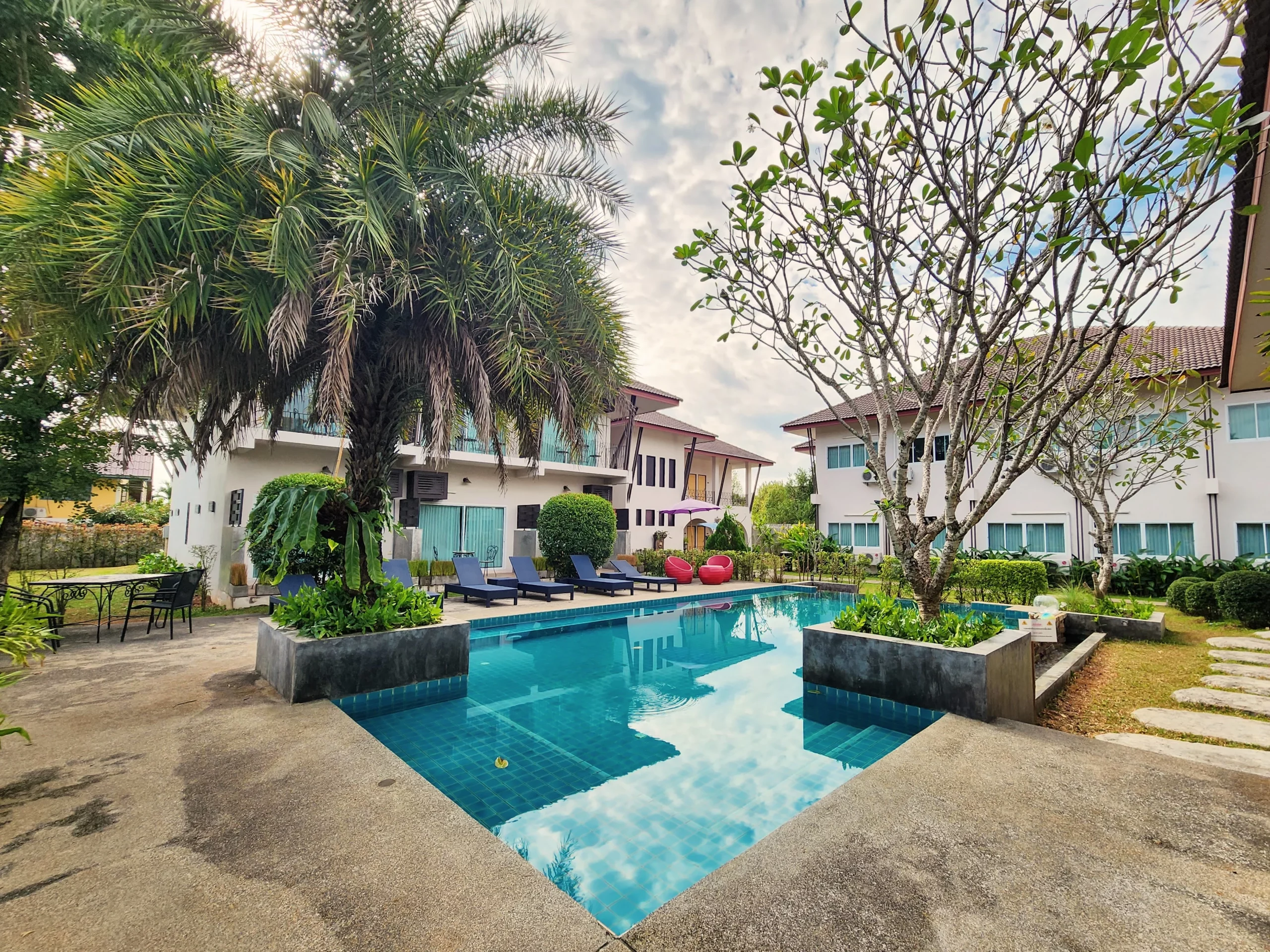 maryo-resort-piscine-chiang-rai