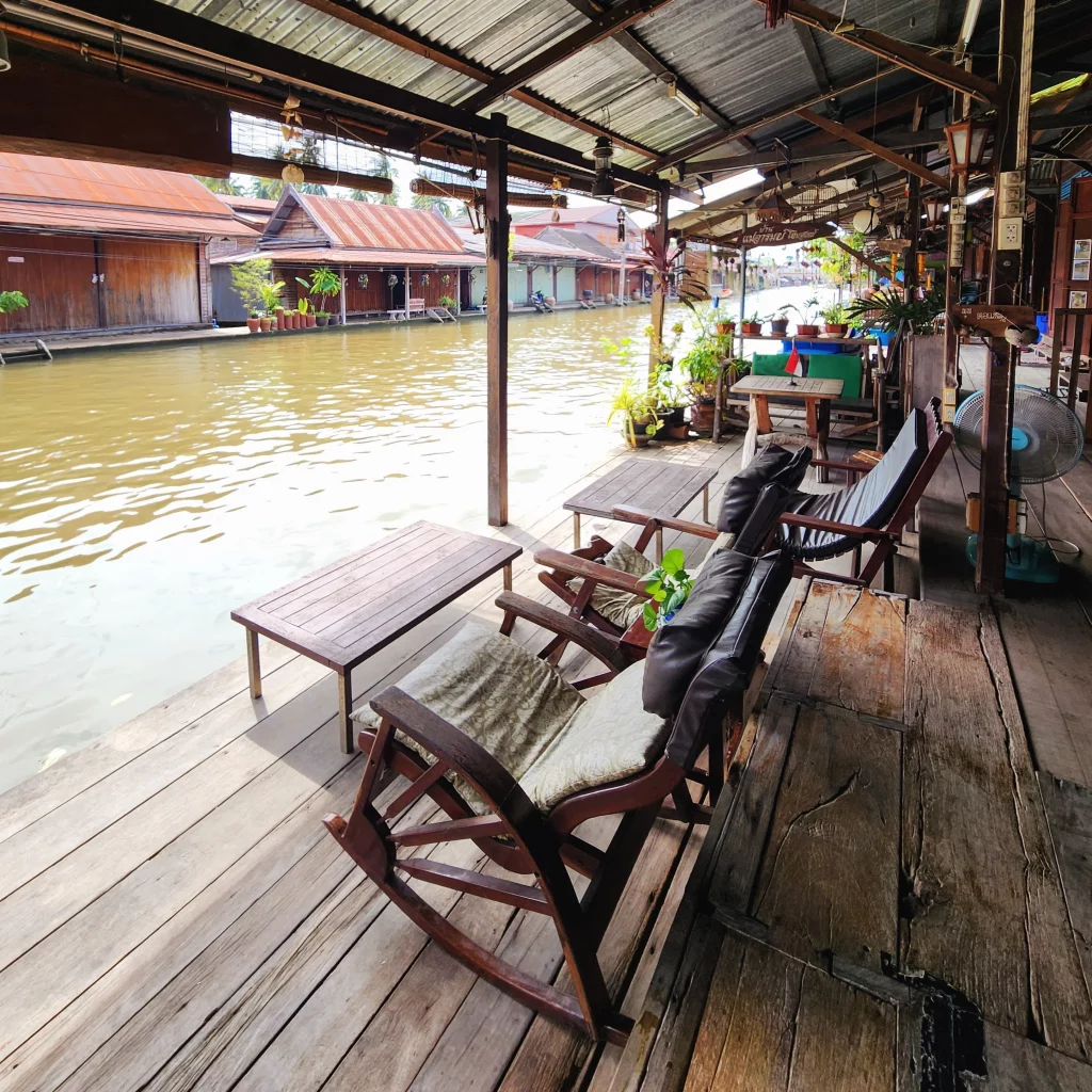 terrasse-chambre-d-hote-amphawa-thailande