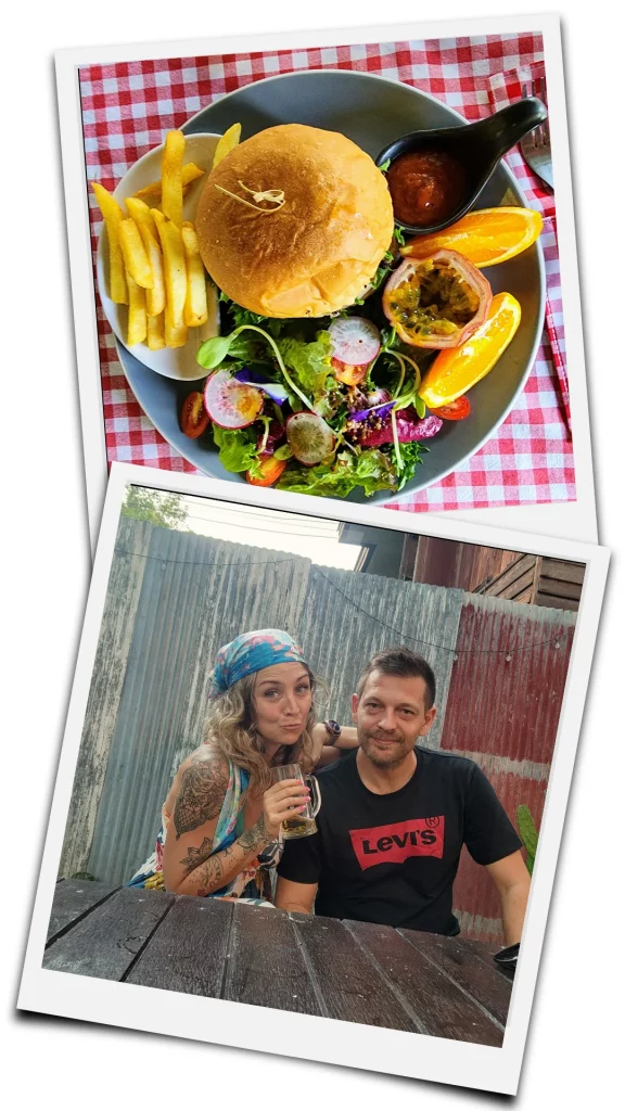 burger frite et pause detente dans un restaurant de chiang mai en thailande