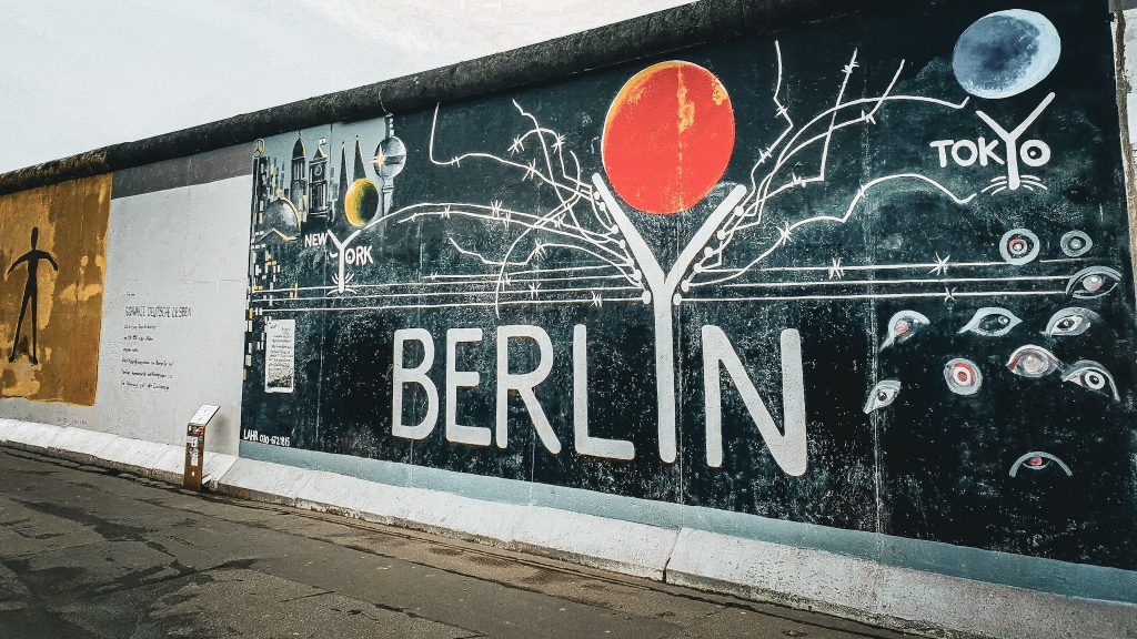 street art east side gallery mur de berlin