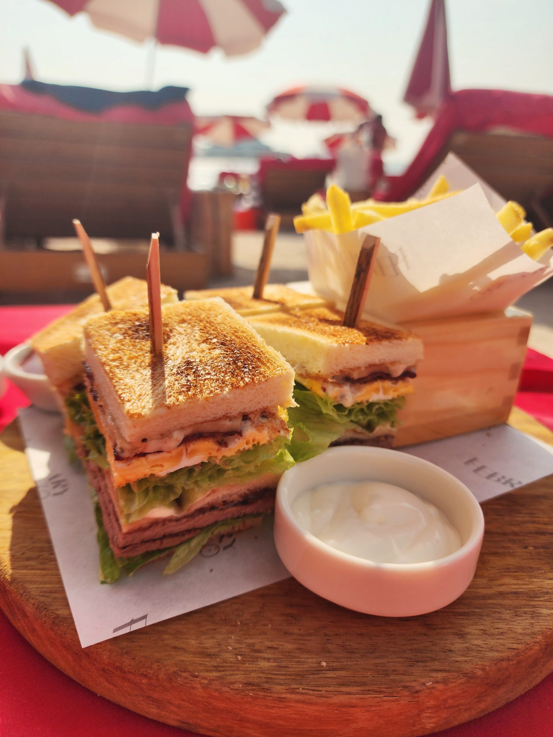 club-sandwich-february-30-dubai
