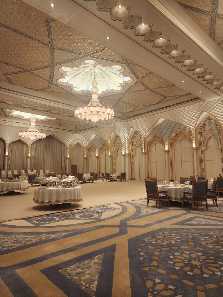 salle-des-banquets-grand-palais-abu-dhabi