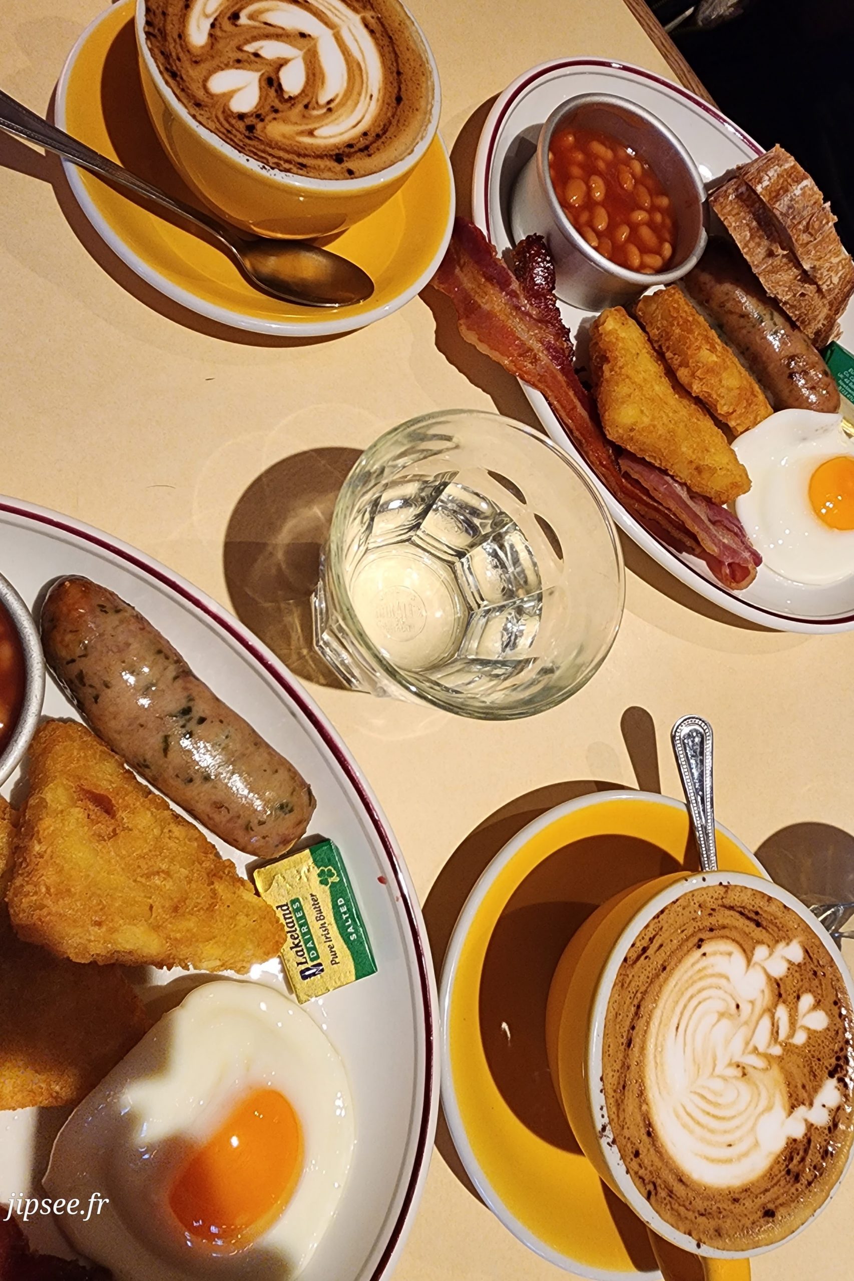 english-breakfast-assiette-the-breakfast-club-londres
