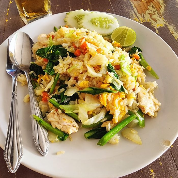 riz-frit-au-poulet-koh-samui