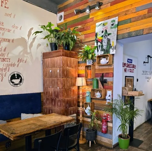decoration interieure librairie cafe cytat