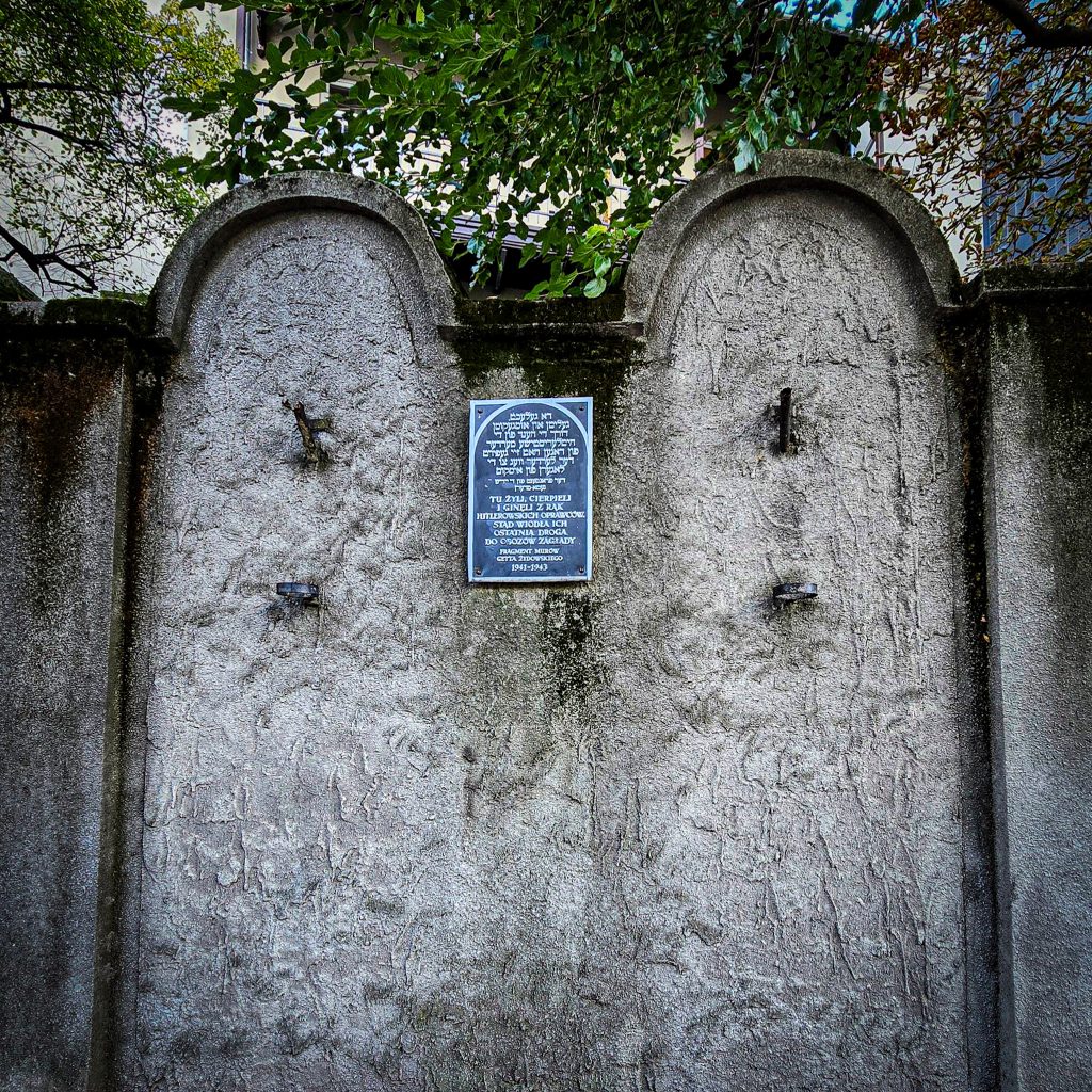 reste de morceaux de mur du ghetto dans le quartier juif de cracovie