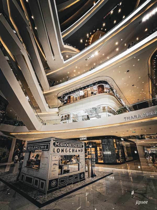 volume interieur du centre commercial iconsiam a bangkok