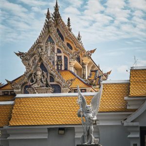 toit du wat pariwat vue de l'entree du temple