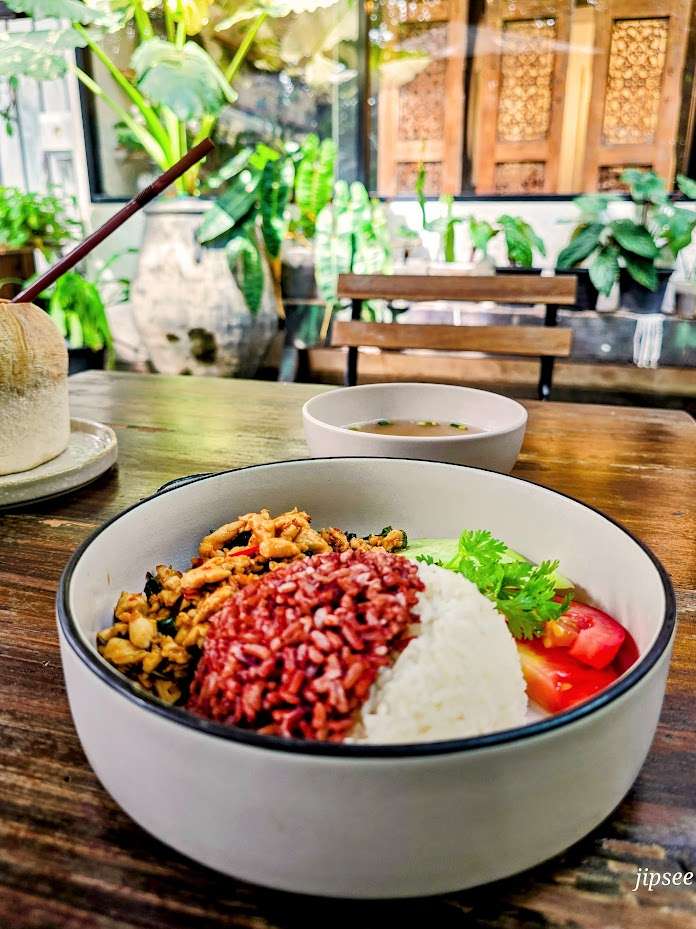 riz-frit-taamjai-cafe-bangkok