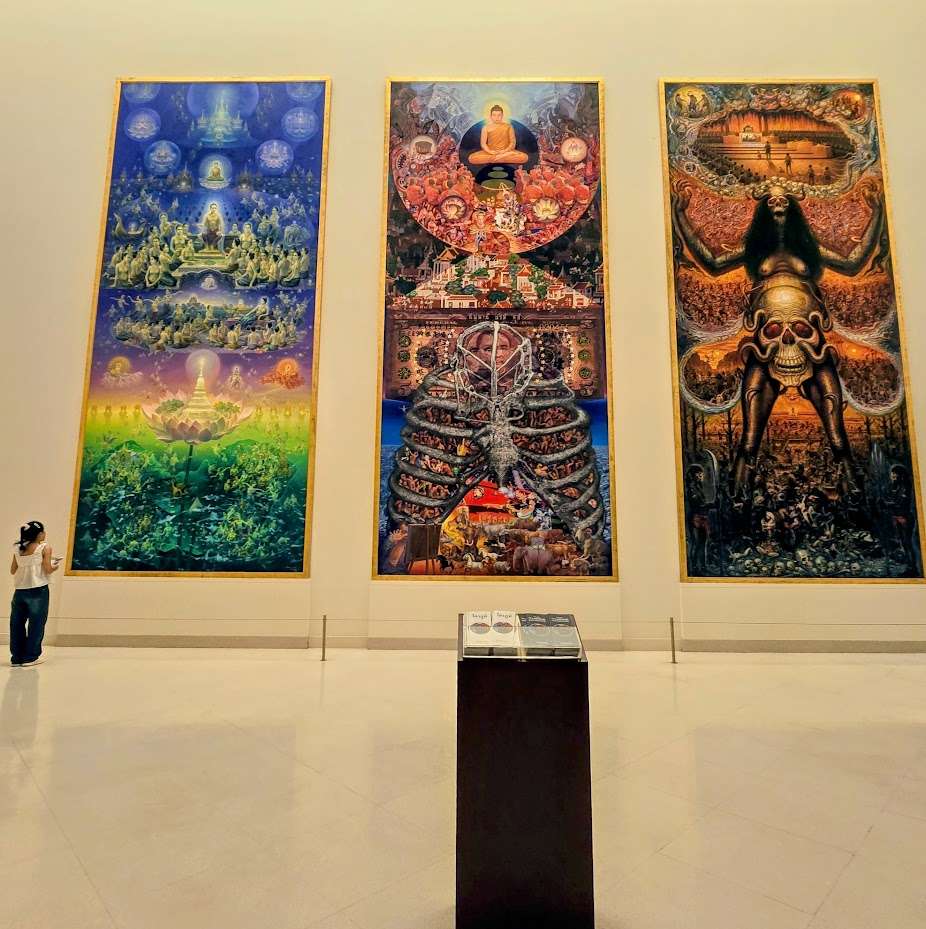 moca-musee-bangkok-triptyque-geant