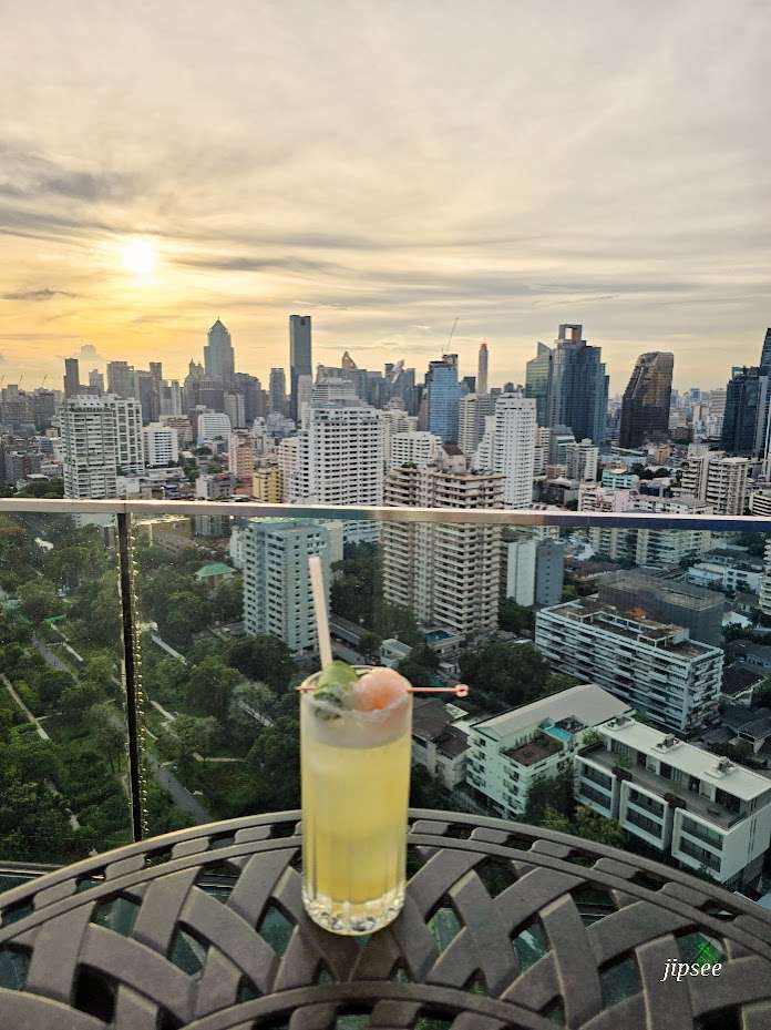sunset-aesops-bangkok