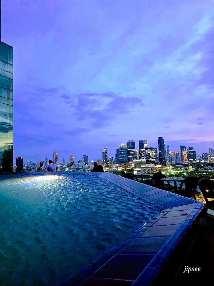 piscine-aesop-s-bangkok