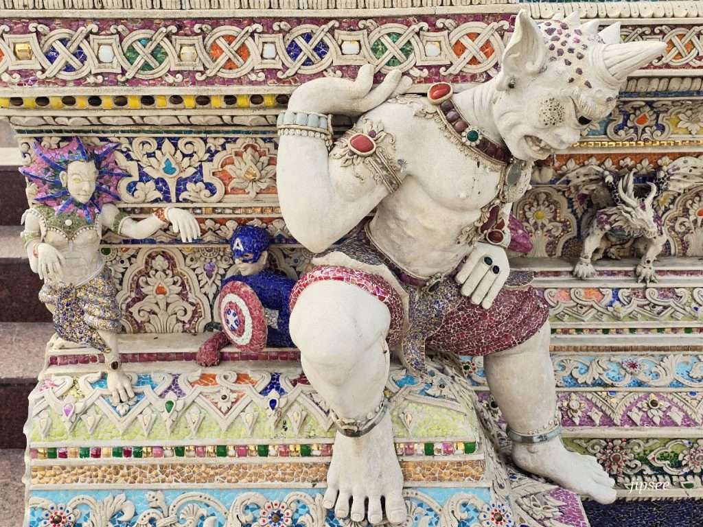 sculpture-wat-pariwat-temple-spiderman-bangkok