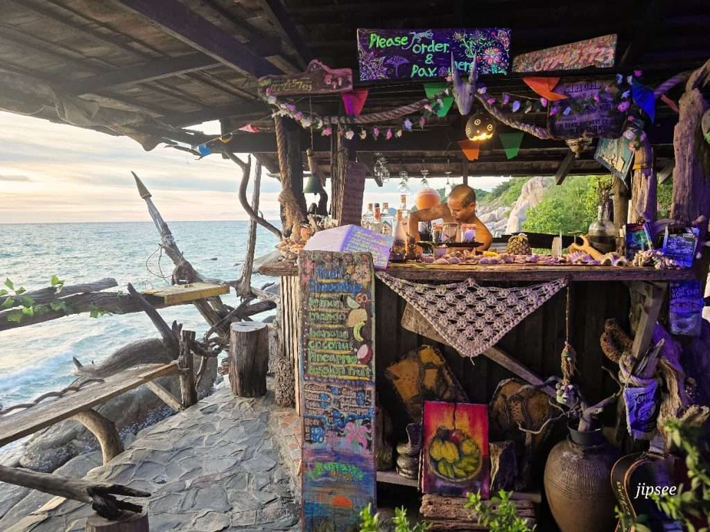 bar-banana-rock-koh-tao