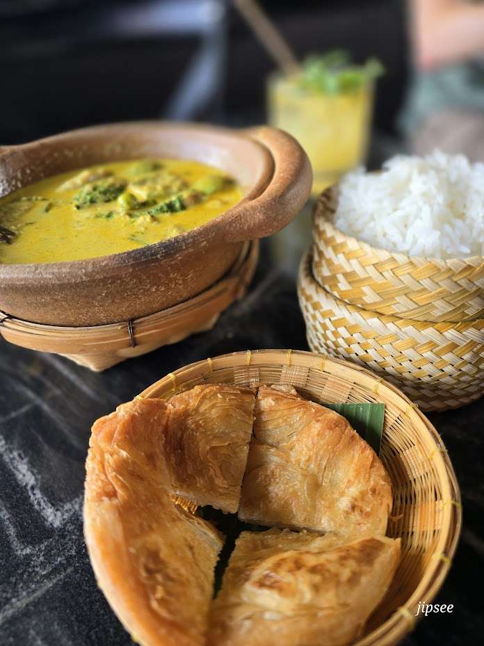 curry-vert-roti-bangkok-rongros-restaurant