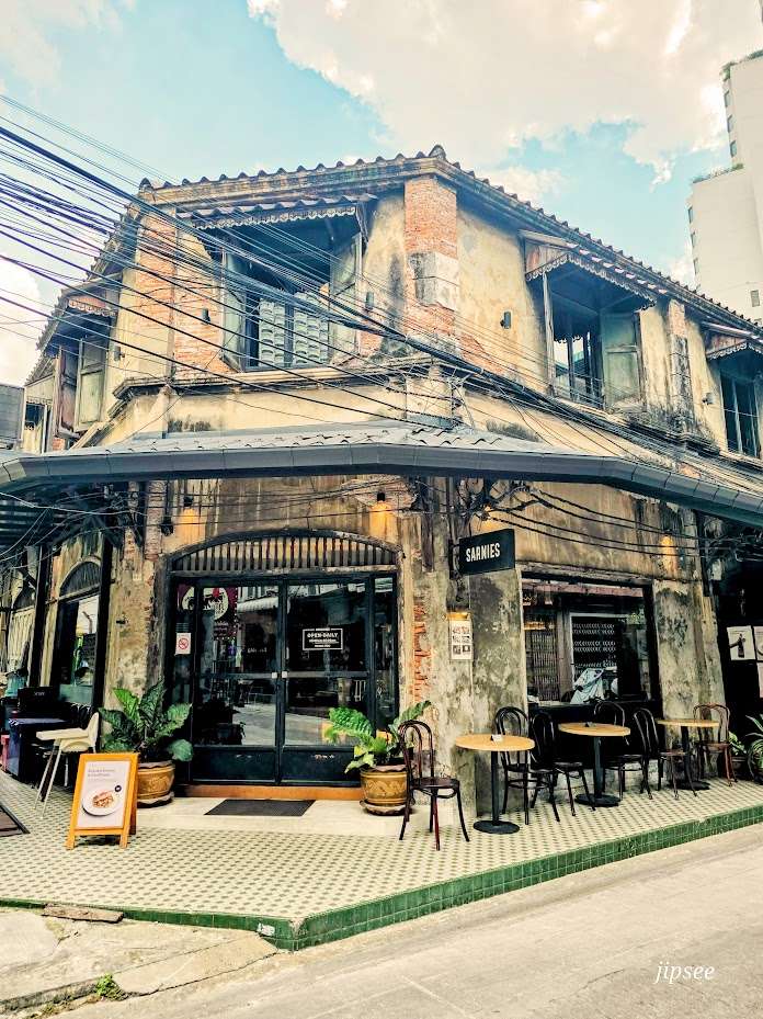 batiment-enseigne-sarnies-bangkok