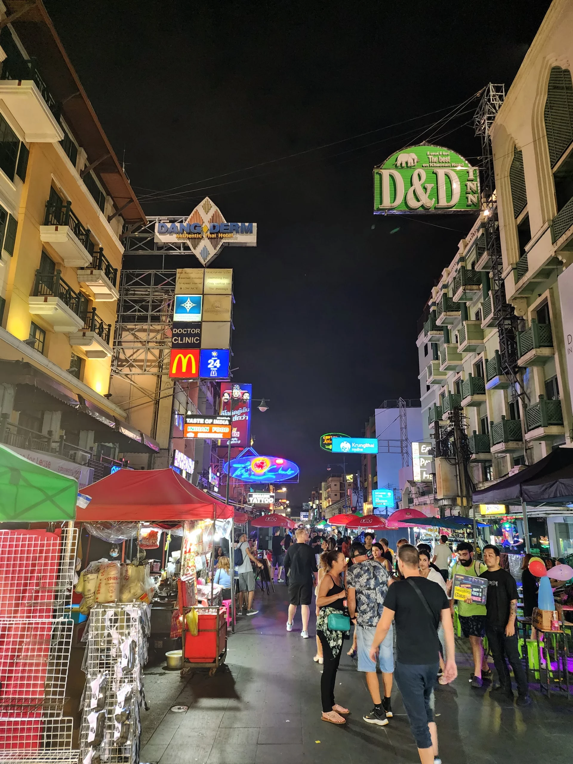 kaosan-road-rue-bangkok-la-nuit