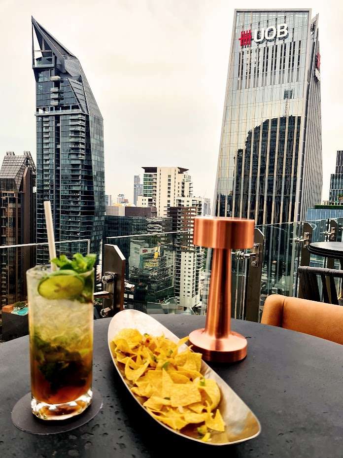 mojito-avec-vue-mojjo-bangkok