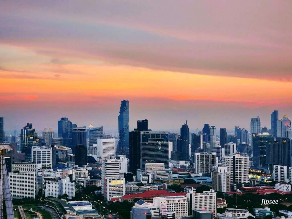 sunset-vue-redsky-restaurant-bangkok