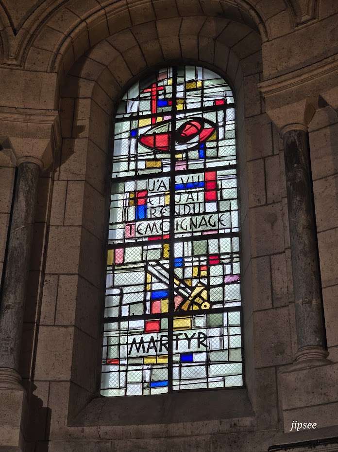 vitrail-interieur-sacre-coeur