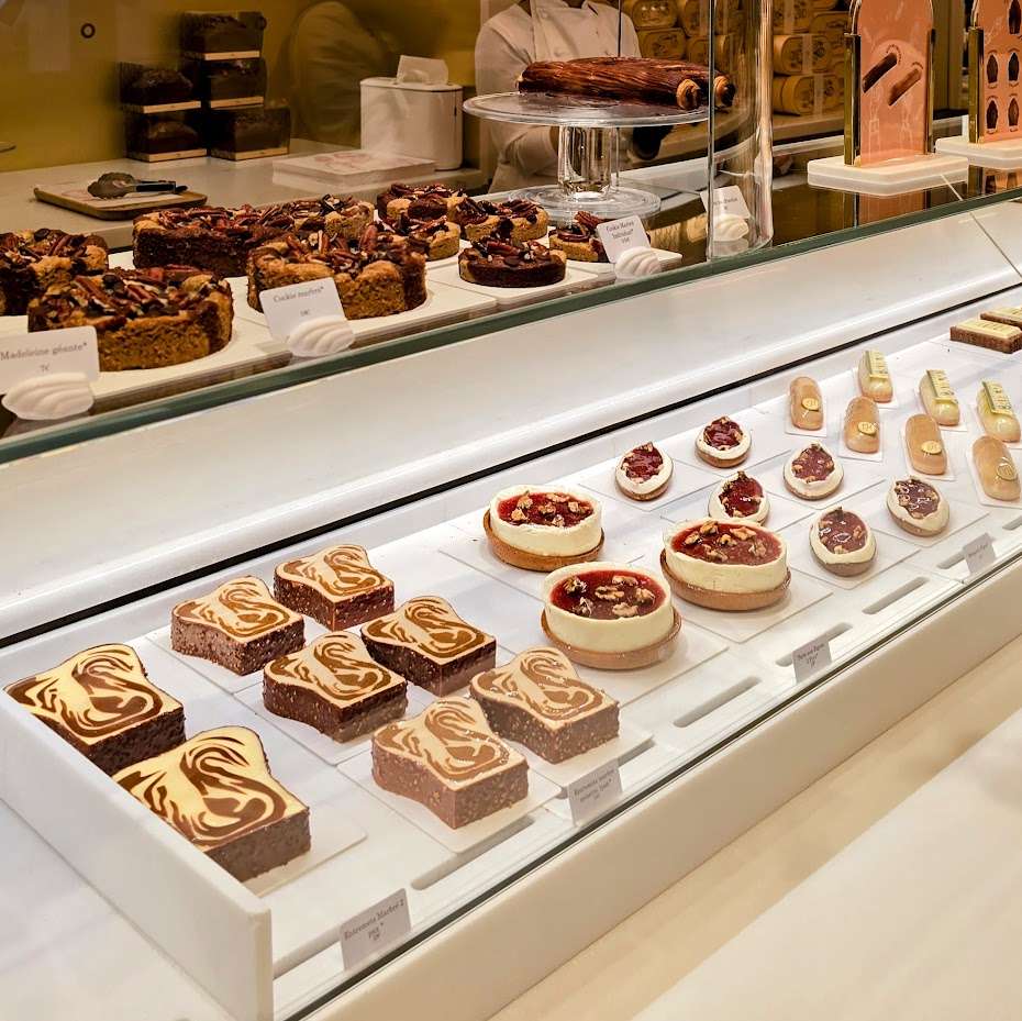 vitrine-patisserie-comptoir-du-ritz-paris