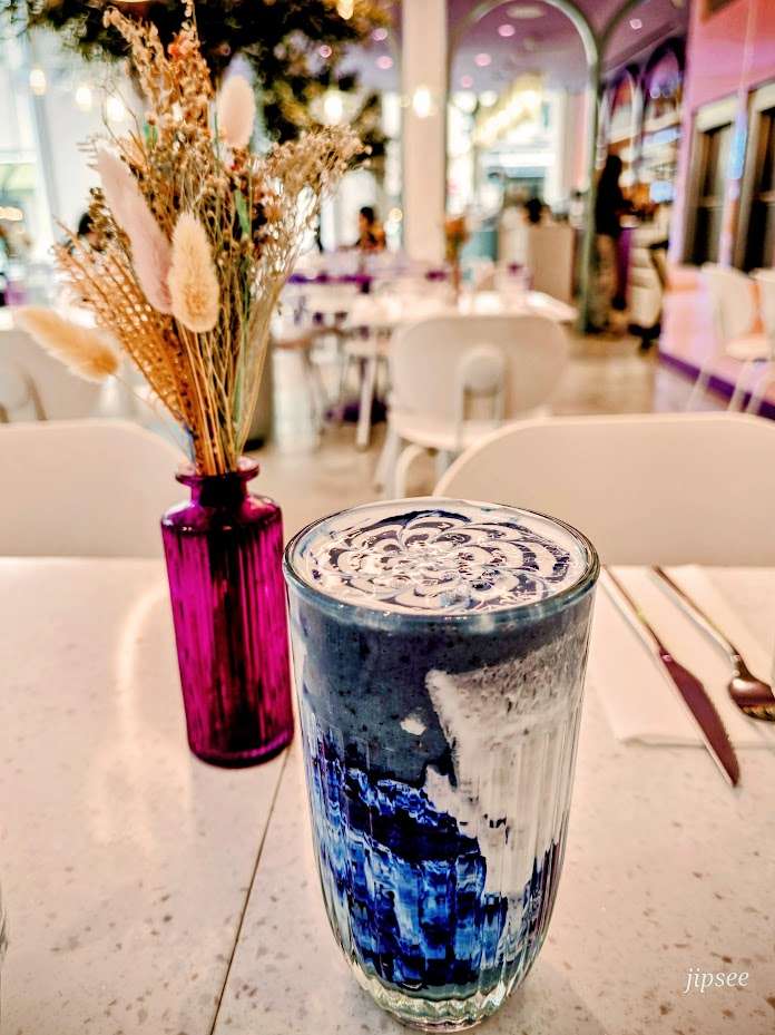 boisson-bleu-latte-stella-mia-paris