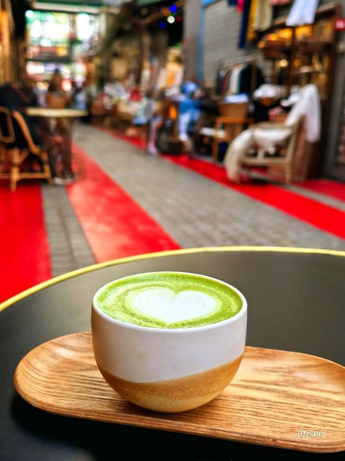 matcha-cafe-marche-dauphine-saint-ouen