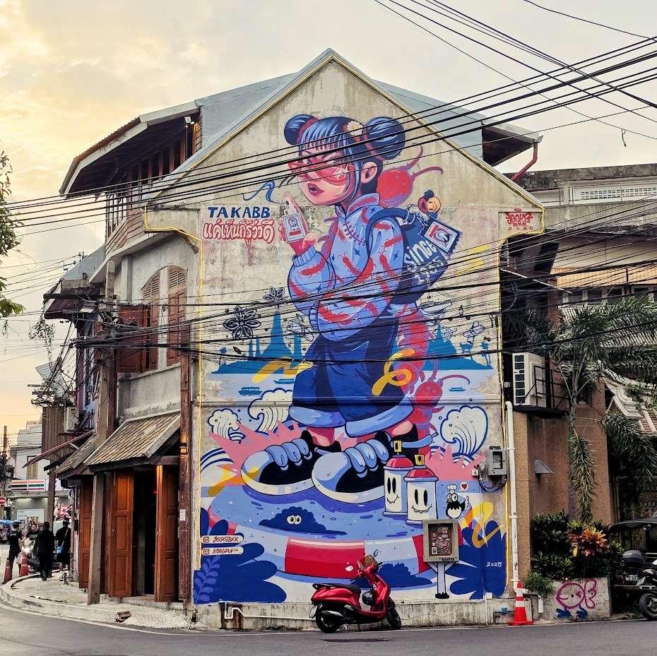 fresque-street-art-talat-noi