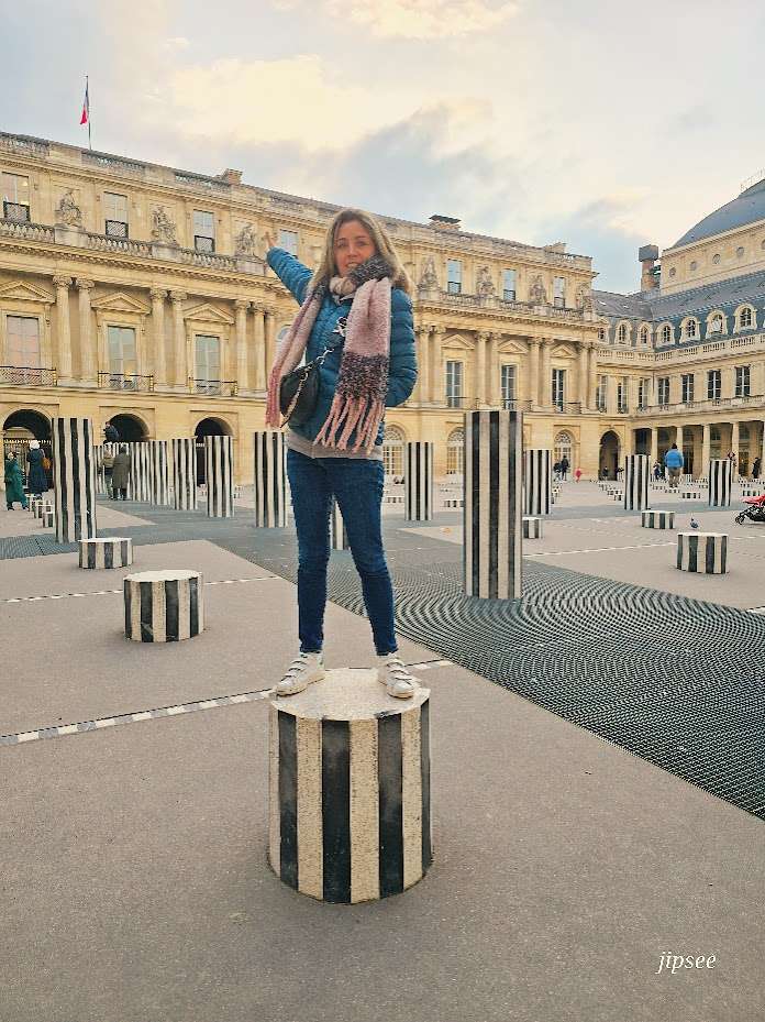 palais-royal-colonne-de-buren