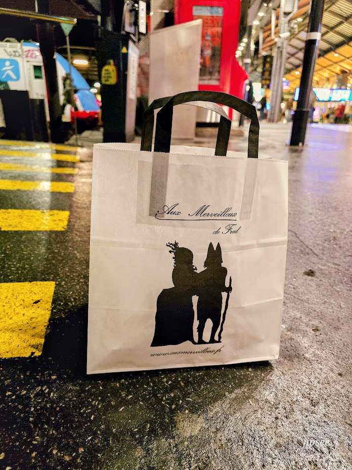 sac-aux-merveilleux-de-fred-gare-saint-lazarre-paris