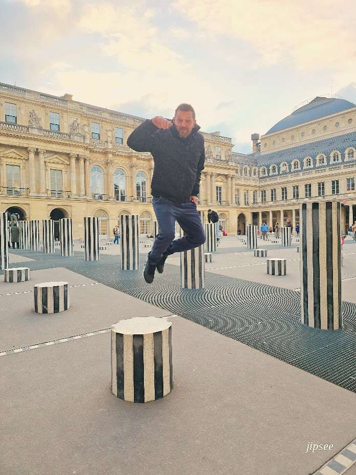 colonne-burren-palais-royal-paris