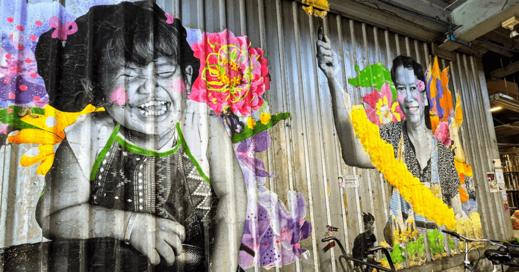 street-art-entree-marche-aux-fleurs-bangkok