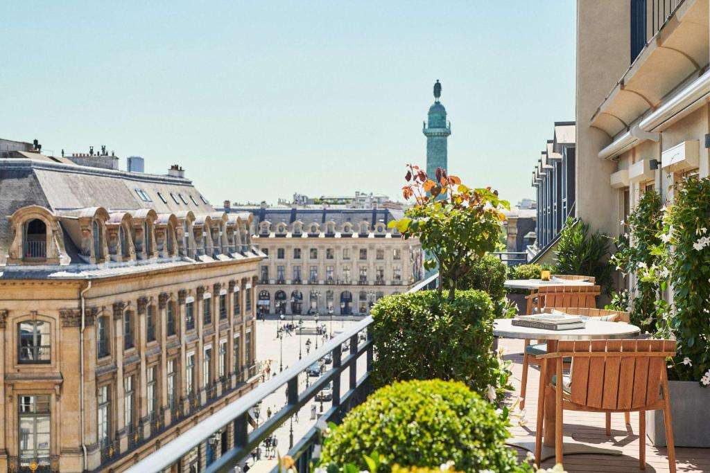 vue-chambre-hotel-park-hyatt-paris-vendome
