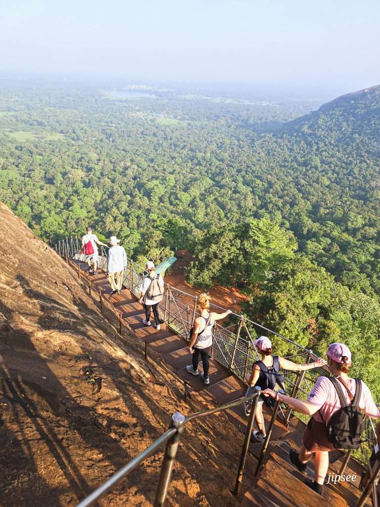 marches-rocher-du-lion-sigiriya
