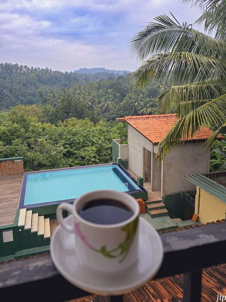 cafe-face-a-la-jungle-villa-61