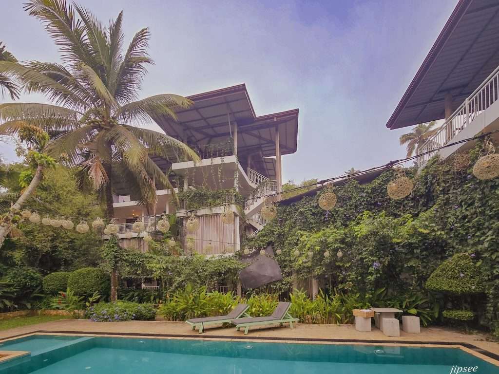 piscine-french-garden-hotel-kandy-sri-lanka