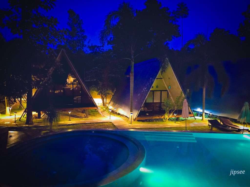 piscine-kottawatta-river-bank-resort-sri-lanka