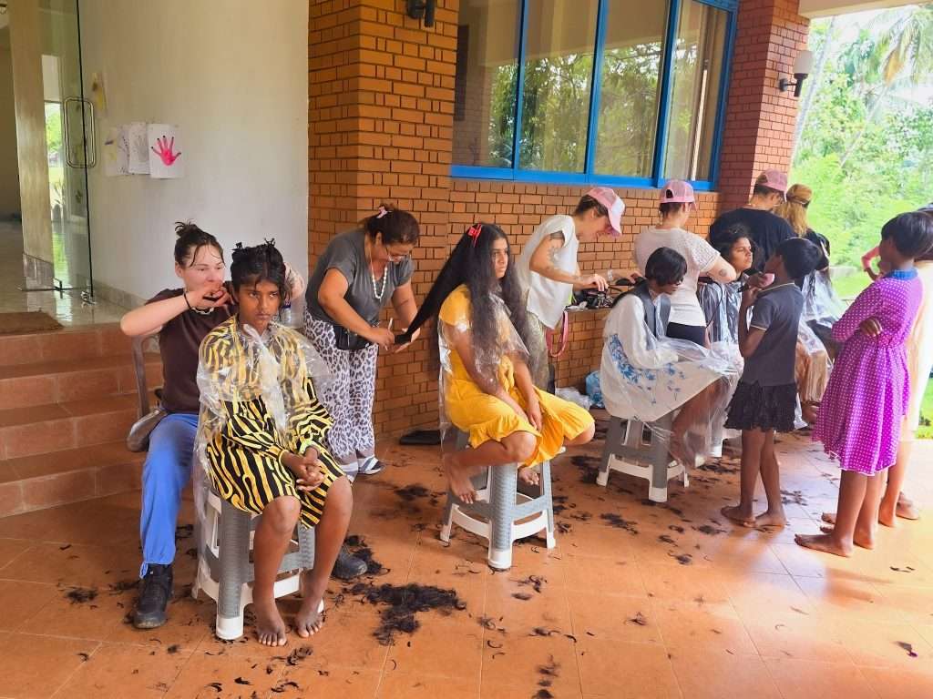 coiffure-orphelinat-filles-sri-lanka