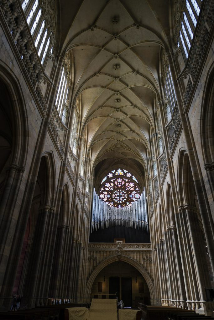 interieur cathedrale saint guy prague