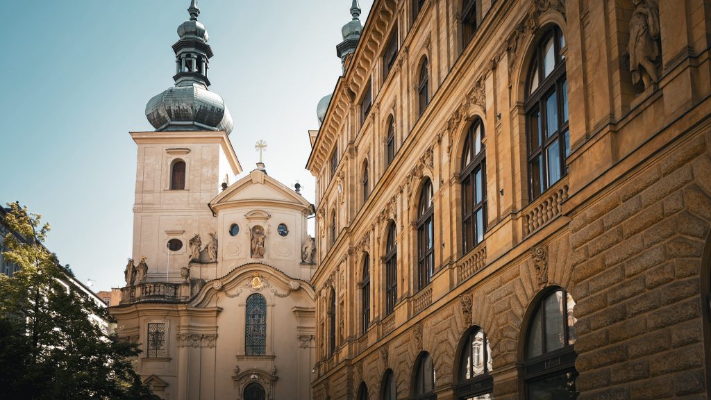 architecture colorée rues de prague