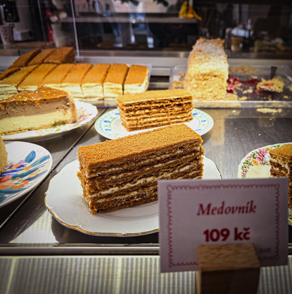 patisserie traditionnelle georgienne en vitrine