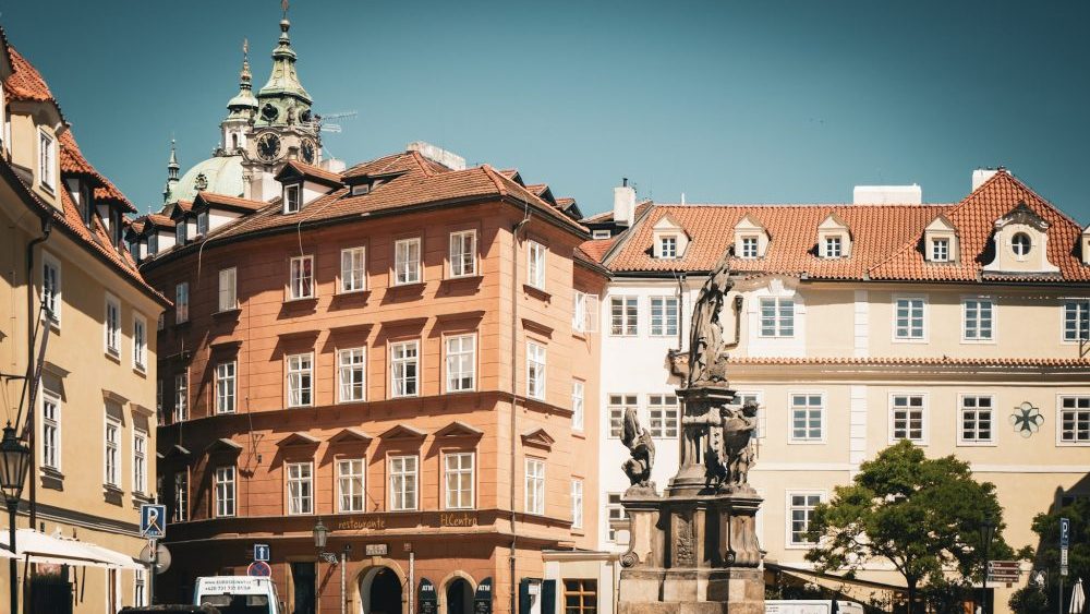 architecture de prague facades batiments anciens