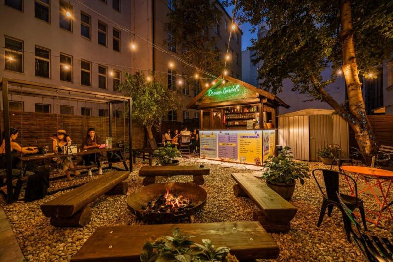 terrasse dream hostel prague