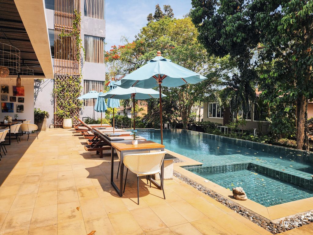 piscine de l'hotel baan kao hua jook koh samui thailande