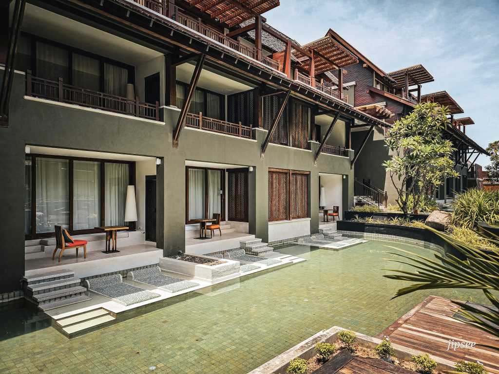 terrasse des chambres avec acces direct a la piscine du mai samui