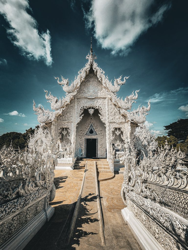 entree pricipale temple blanc chiang rai
