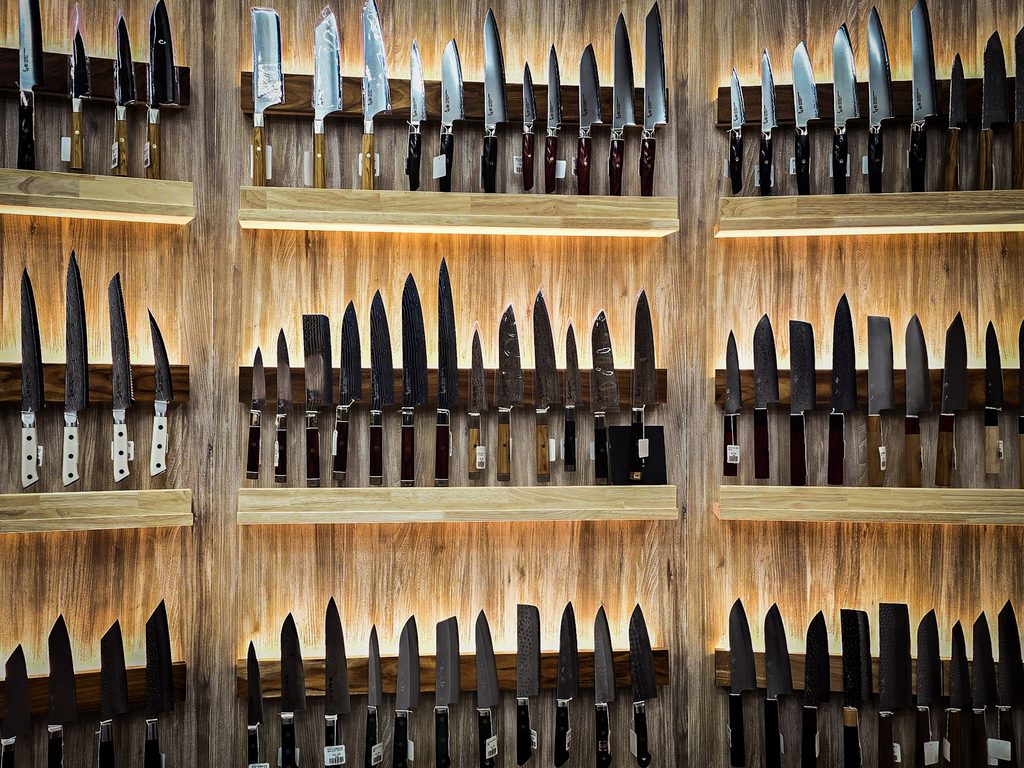 etalage de couteaux dans une boutique de kitchen town quartier specialisé de tokyo