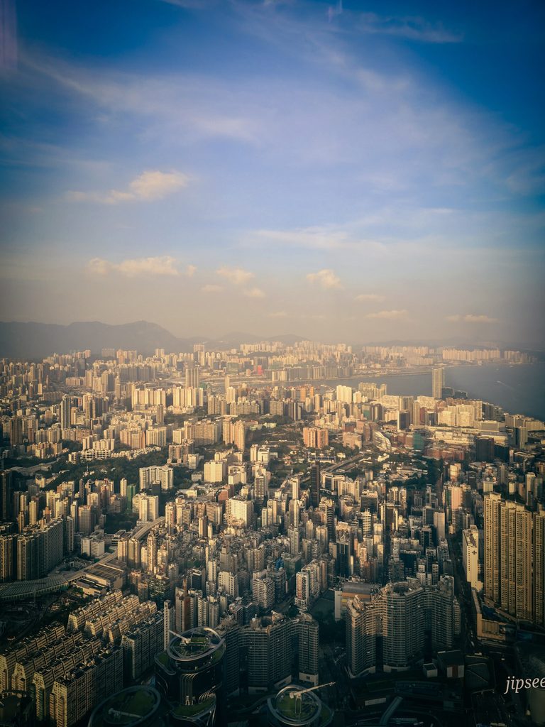 vue sur la baie de hong kong du bar ozone